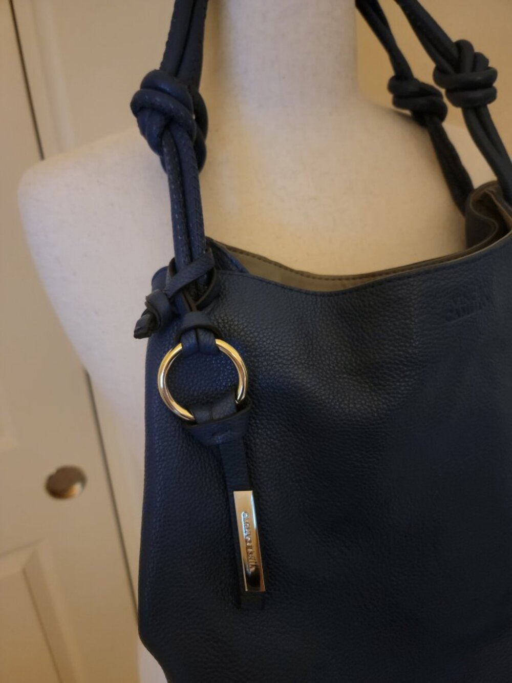 Vince Camuto Navy Pebbled Leather Hobo Shoulder Bag Knotted Strap Handbag - Picture 5 of 13